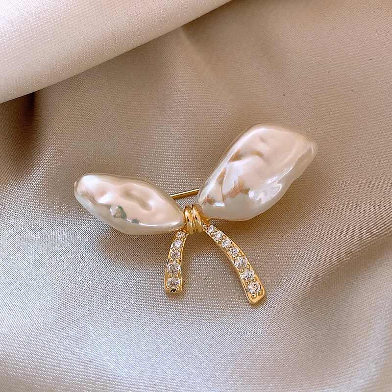 Fashion Asymmetrical Gold-Plated Butterfly Pearl Brooch,Gift For Her