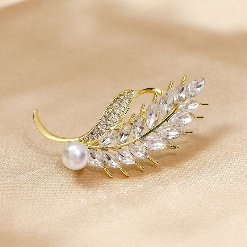 Beauty Leaf Crystal And Pearl Brooch YongxiJewelry 5