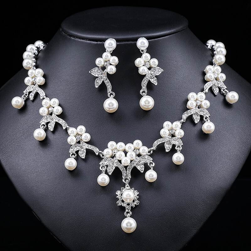 Charming Floral Rhinestones And Pearl Jewelry Set YongxiJewelry 3