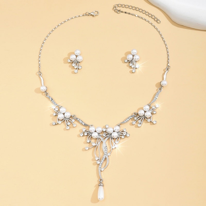 Charming Floral Rhinestones & Pearl Necklace Earrings Set YongxiJewelry 4