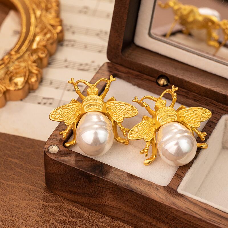 Golden Bee & Pearl Earrings YongxiJewelry 4