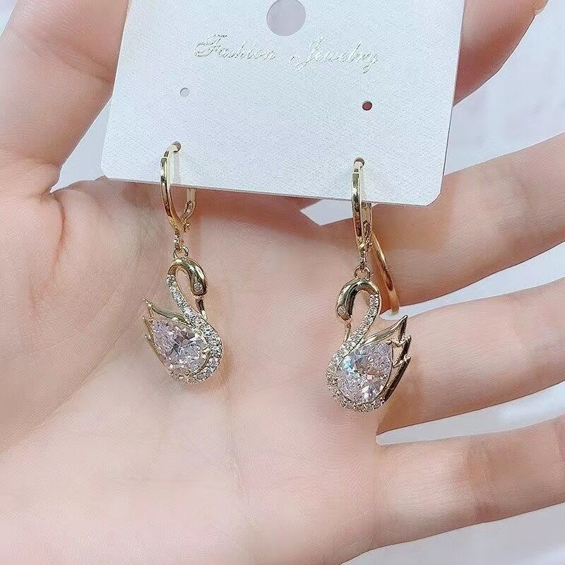 Lustrous Swan Rhinestones Earrings YongxiJewelry 5