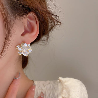 Pearlescent Petal Bloom Earrings YongxiJewelry  6