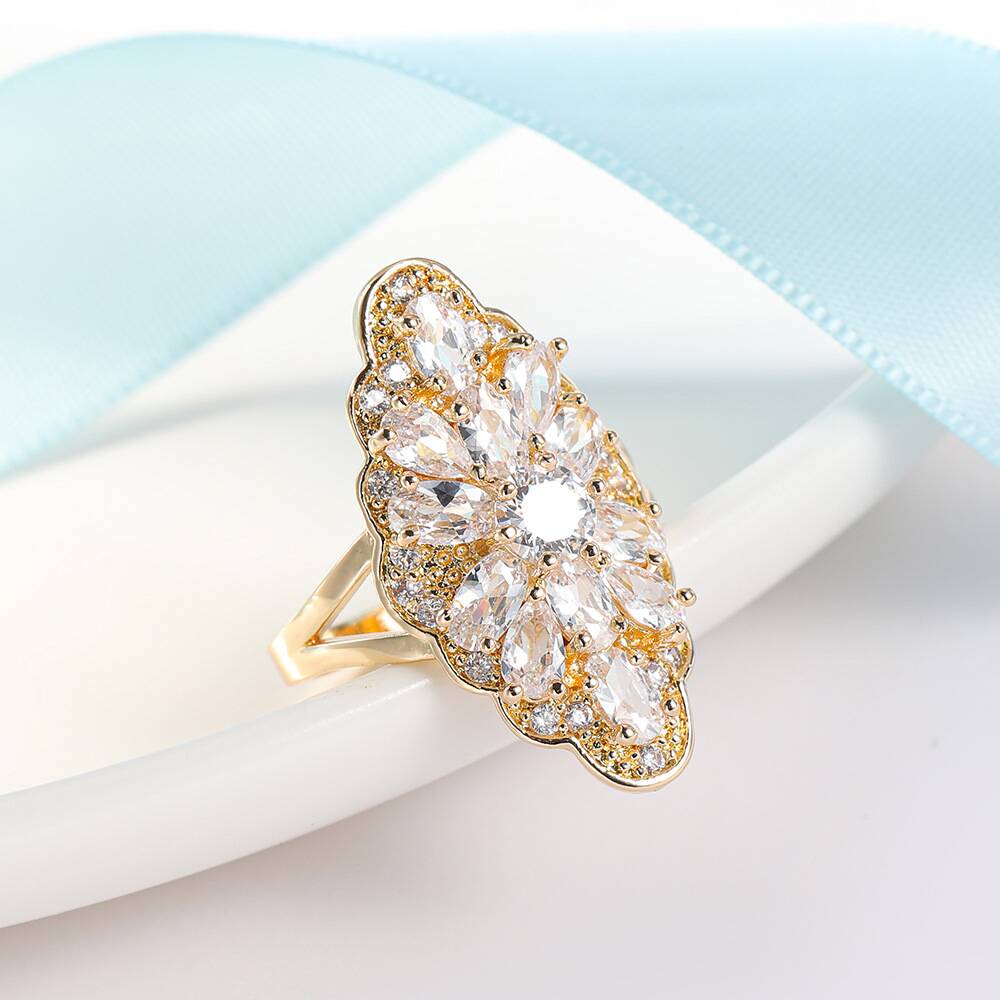 Sparkle Flower Zircon Gold Ring YongxiJewelry2