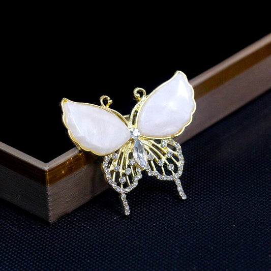 Stylish Golden Butterfly Brooch YongxiJewelry 1