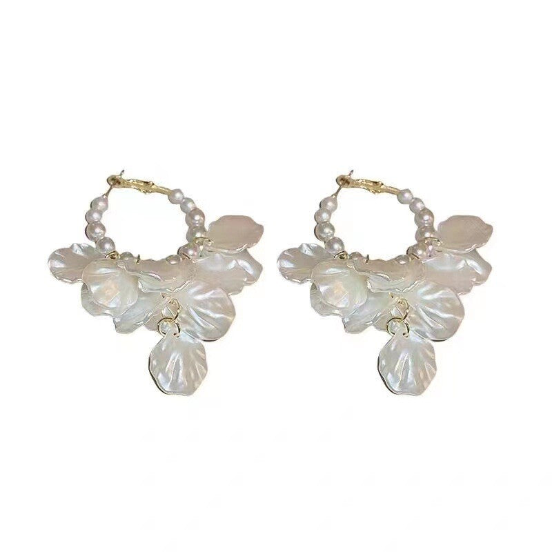 Stylish Petals Pearl Earrings YongxiJewelry  6