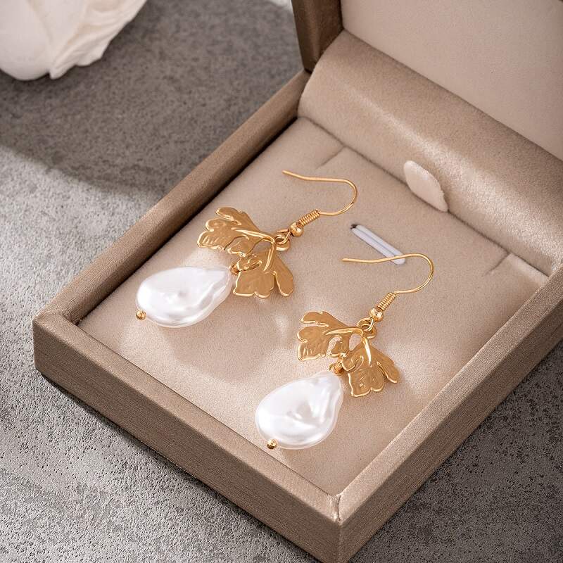 Vintage Gold Leaf And Baroque Pearl Drop Earrings YongxiJewelry 2